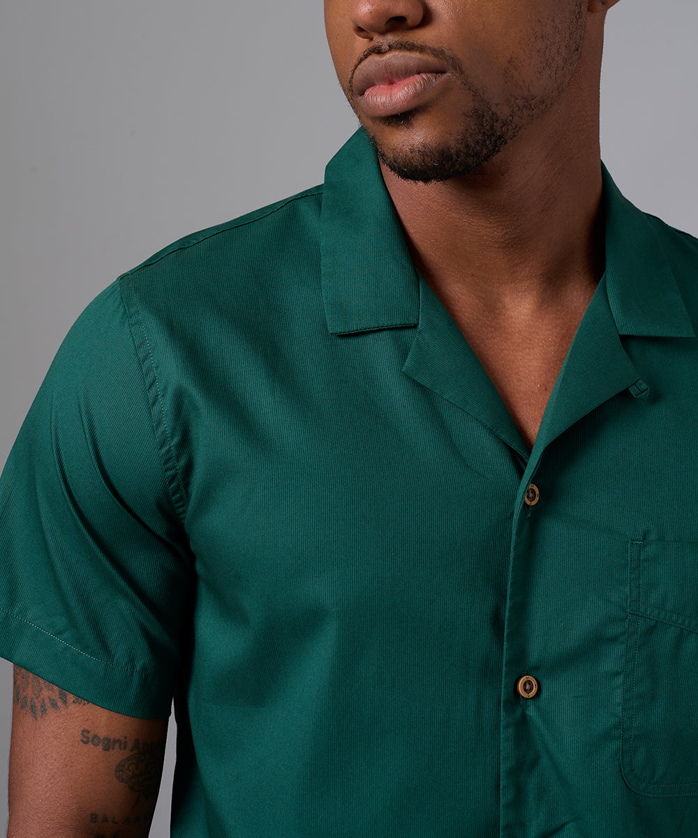 CAMISA MANGA CORTA CUELLO RESORT CLASSIC FIT VERDE BOTELLA PV25