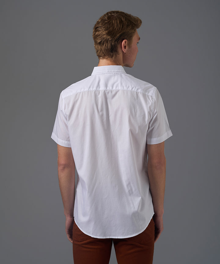 CAMISA MANGA CORTA PECHERA SEMI OCULTA CLASSIC FIT BLANCO PV26