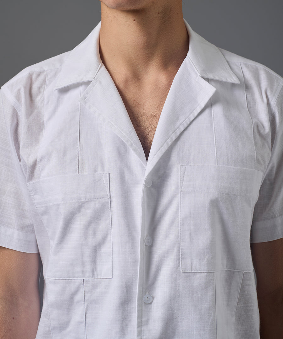 CAMISA MANGA CORTA LOOK LINO CUELLO RESORT GUAYABERA CLASSIC FIT BLANCO PV26