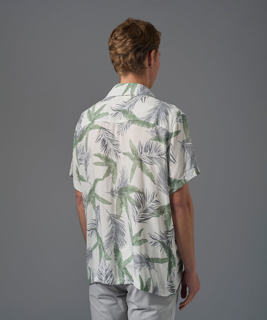CAMISA MANGA CORTA CHALIS CUELLO RESORT CLASSIC FIT ESTAMPADO VERDE PV26