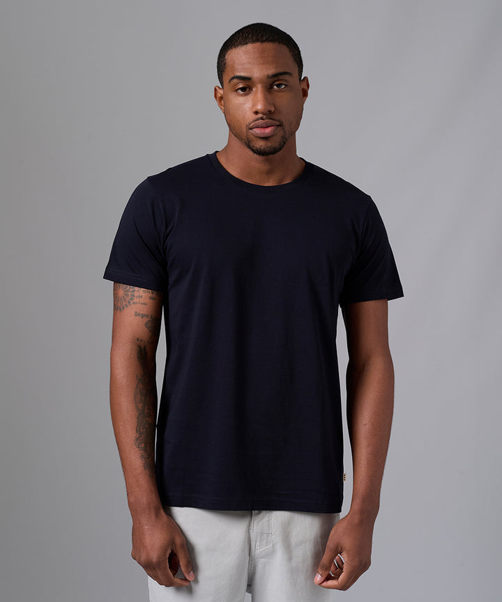 POLO MANGA CORTA BASICO CUELLO REDONDO AZUL MARINO OI25