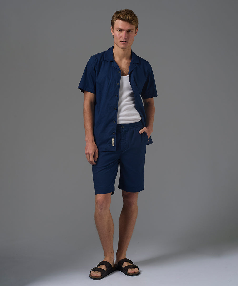 CAMISA MANGA CORTA LOOK LINO CUELLO RESORT CLASSIC FIT AZUL MARINO PV26