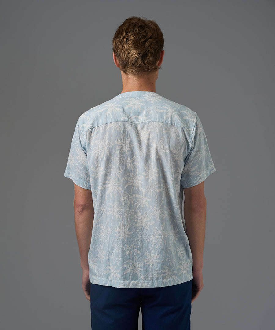 CAMISA MANGA CORTA LOOK LINO CUELLO NERU CLASSIC FIT CELESTE ESTAMPADO PV26