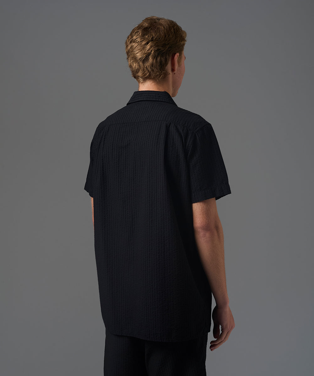 CAMISA MANGA CORTA CUELLO RESORT SEER SUCKER CLASSIC FIT NEGRO PV26