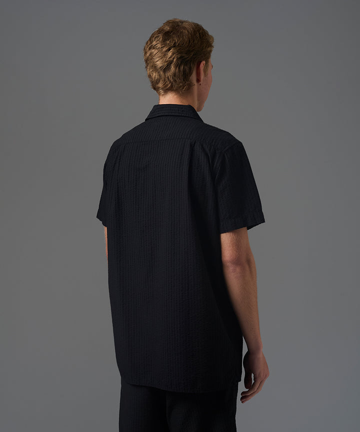 CAMISA MANGA CORTA CUELLO RESORT SEER SUCKER CLASSIC FIT NEGRO PV26