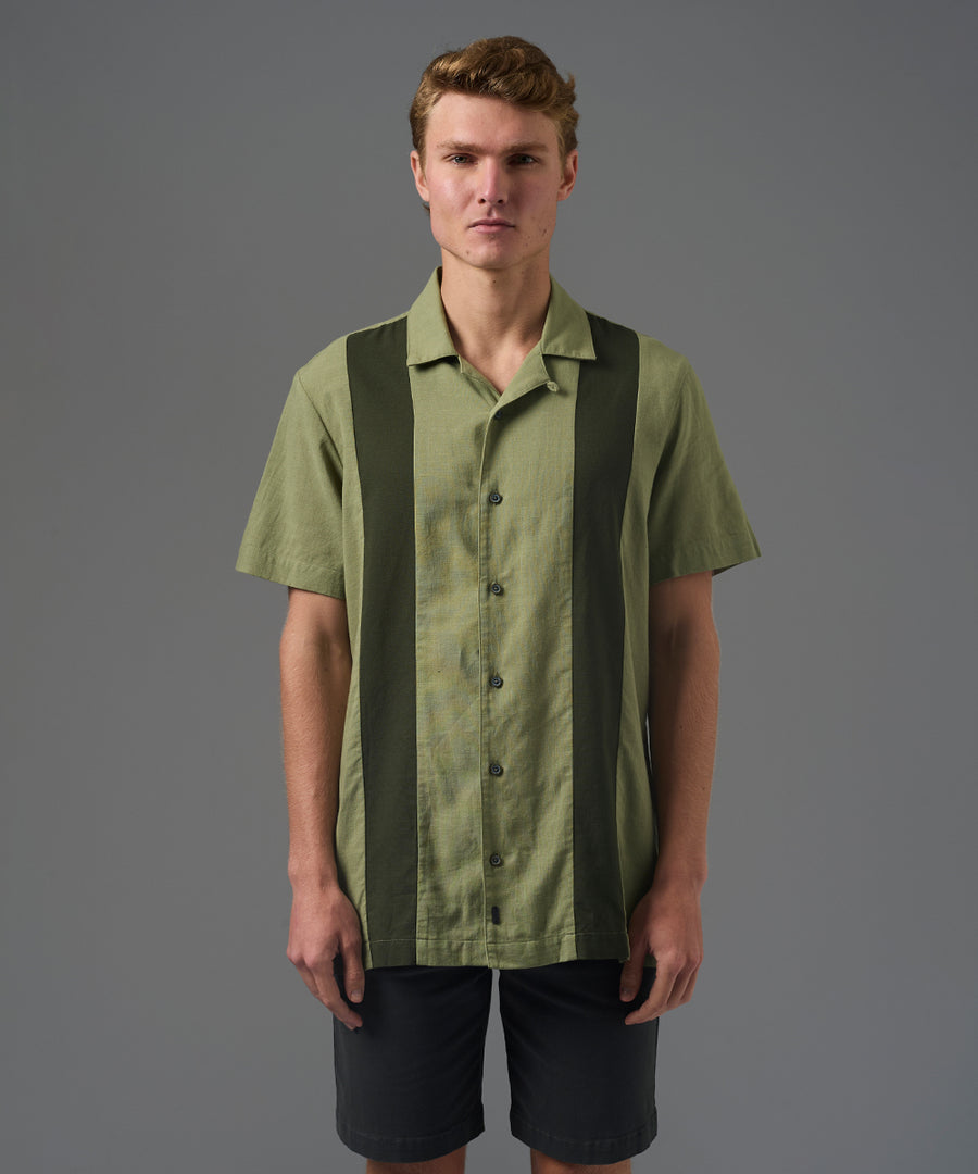 CAMISA MANGA CORTA LOOK LINO CUELLO RESORT CORTES CLASSIC FIT VERDE CLARO PV26