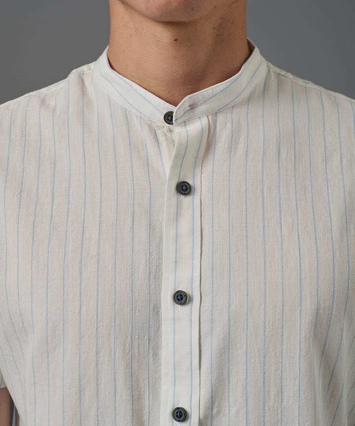 CAMISA MANGA CORTA CASUAL LOOK LINO CUELLO NERU CLASSIC FIT CELESTE C/RAYAS PV26