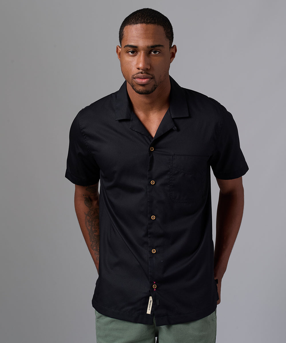 CAMISA MANGA CORTA CUELLO RESORT CLASSIC FIT NEGRO PV25