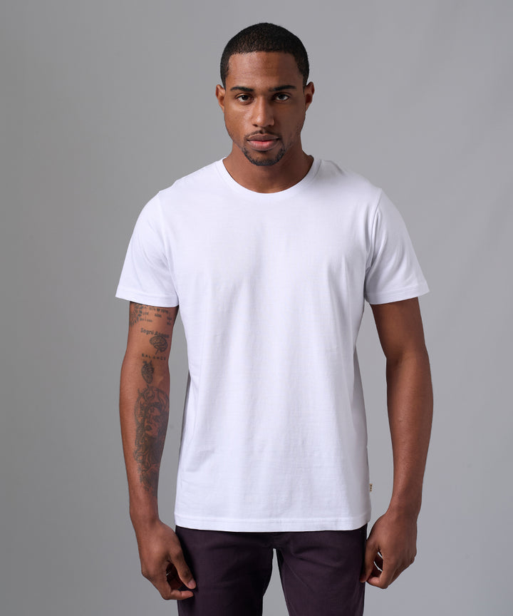 POLO MANGA CORTA BASICO CUELLO REDONDO BLANCO OI25
