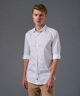CAMISA MANGA LARGA CASUAL MEDIA PECHERA OCULTA SLIM FIT BLANCO PV26