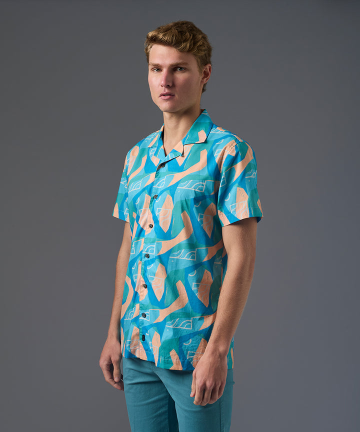 CAMISA MANGA CORTA SOMOS COLORES SLIM FIT AZUL ESTAMPADO PV26