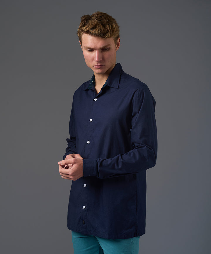 CAMISA MANGA LARGA LOOK LINO CUELLO SPREAD CLASSIC FIT AZUL MARINO PV26