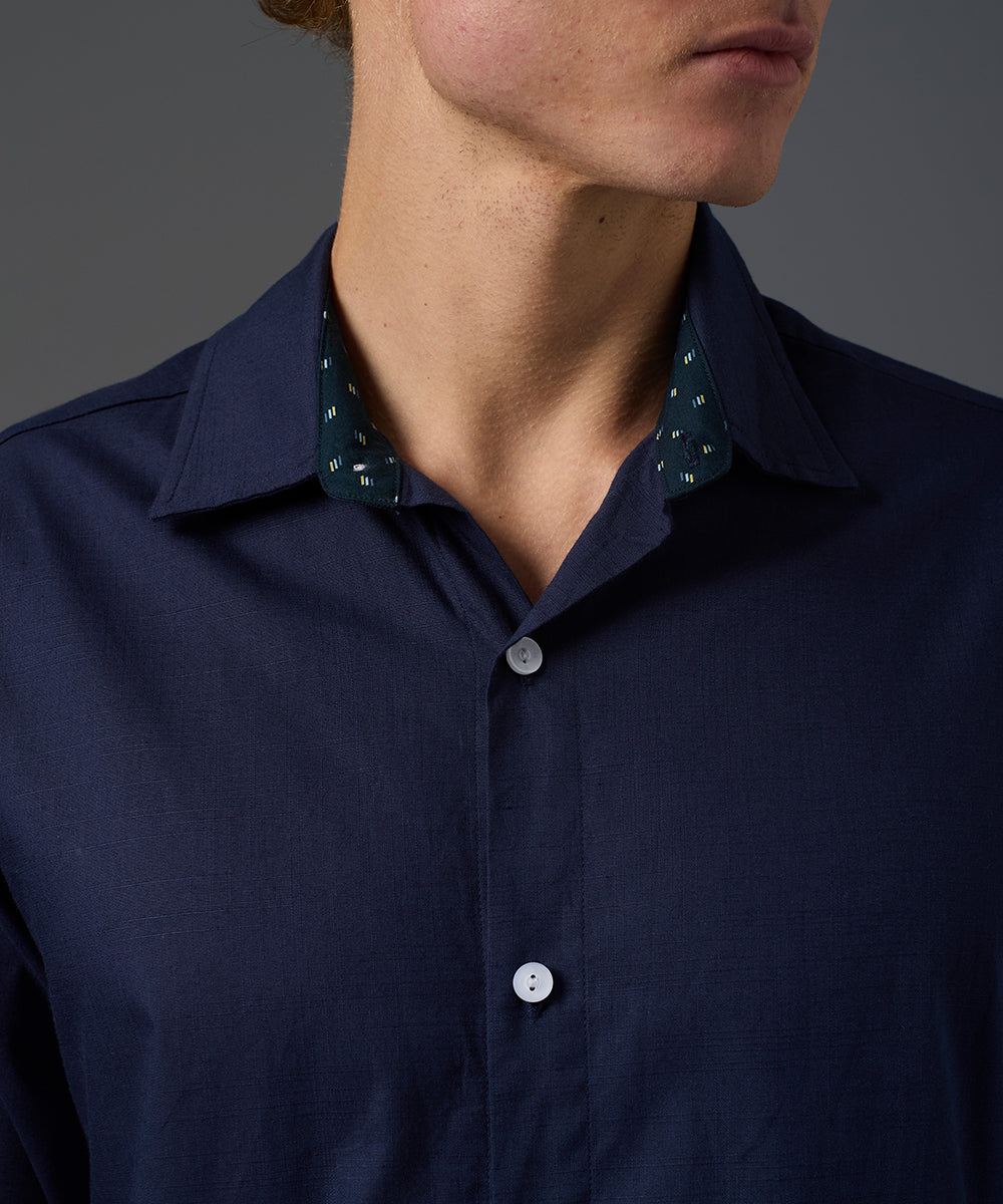 CAMISA MANGA LARGA LOOK LINO CUELLO SPREAD CLASSIC FIT AZUL MARINO PV26