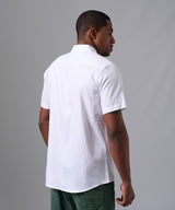CAMISA MANGA CORTA CASUAL PECHERA SEMI ESCONDIDA CLASSIC FIT BLANCO PV25