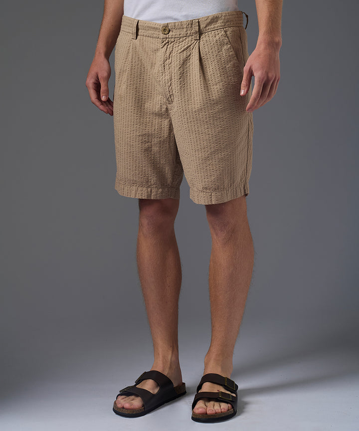 BERMUDA SEER SUCKER SLIM FIT AVELLANA PV26