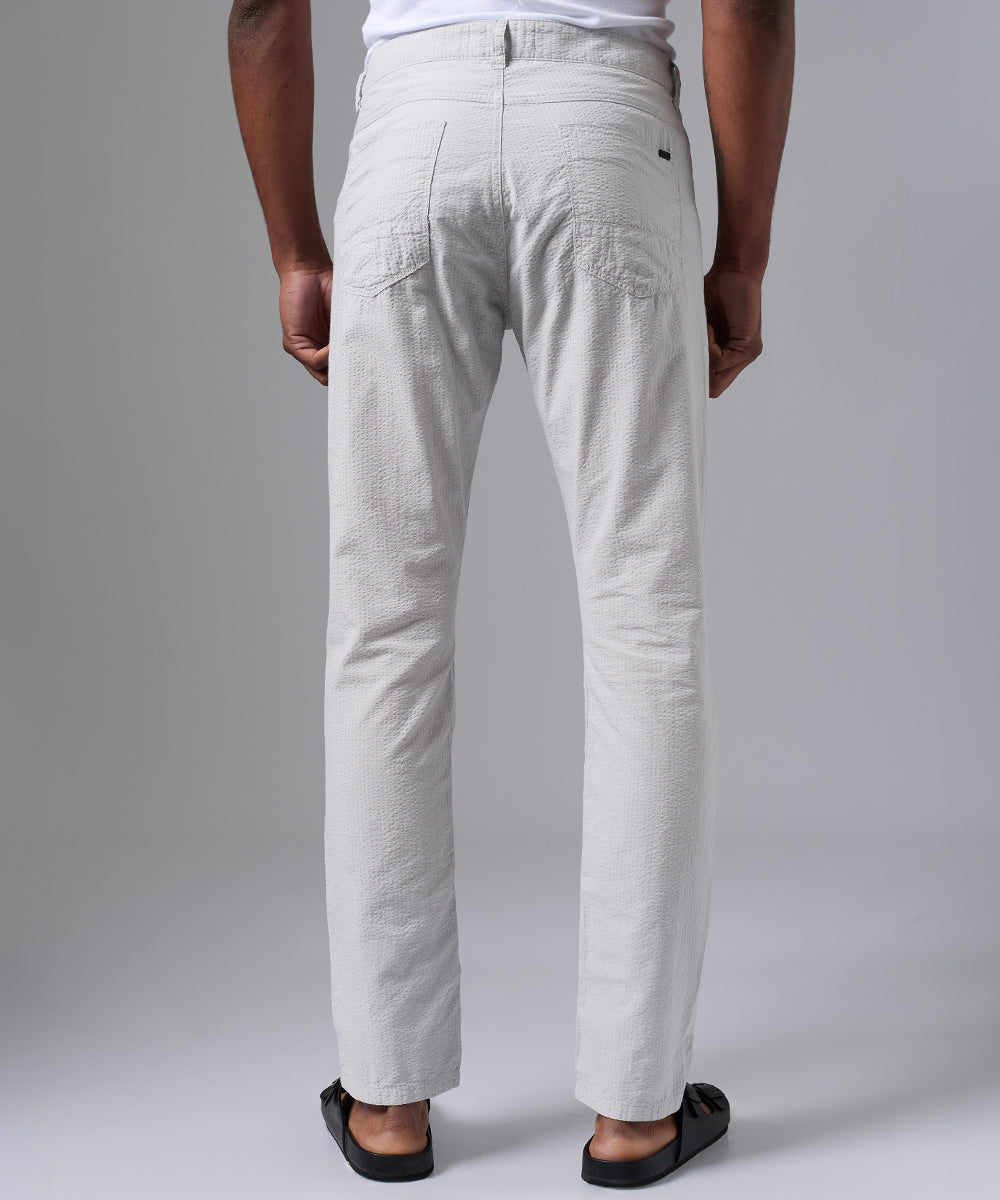 PANTALON SEER SUCKER SLIM FIT GRIS PV25