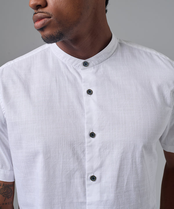 CAMISA MANGA CORTA CASUAL LOOK LINO CUELLO NERU CLASSIC FIT BLANCO PV25