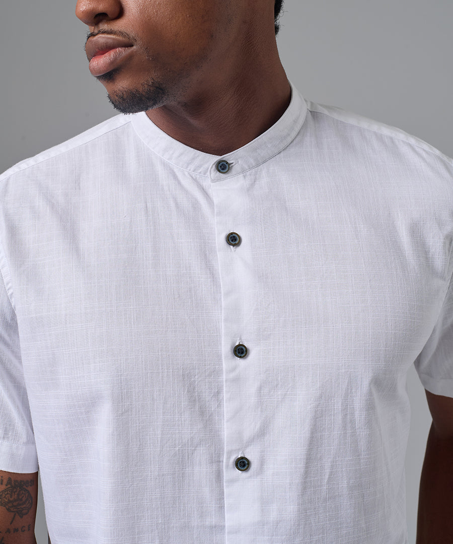 CAMISA MANGA CORTA CASUAL LOOK LINO CUELLO NERU CLASSIC FIT BLANCO PV25