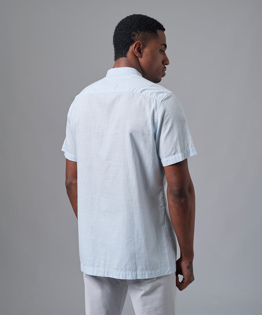CAMISA MANGA CORTA CASUAL LOOK LINO CR CUELLO NERU CLASSIC FIT CELESTE PV25