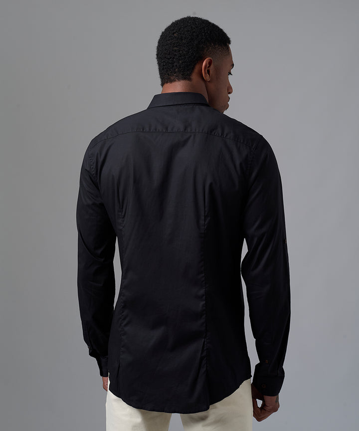 CAMISA MANGA LARGA CASUAL MEDIA PECHERA OCULTA SLIM FIT NEGRO PV25