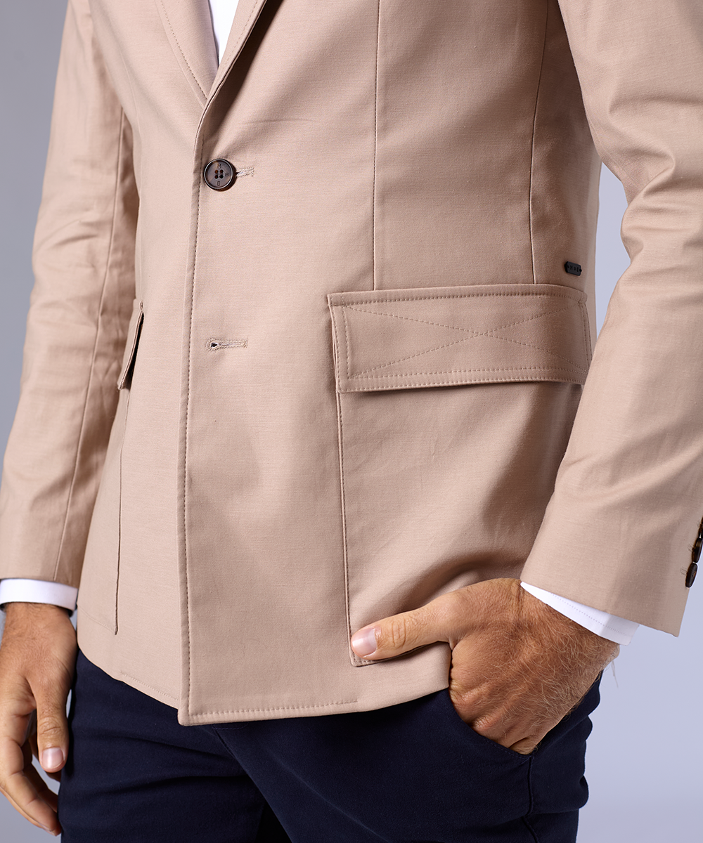 BLAZER CUELLO SOLAPA CON BOLSILLOS BEIGE OI24 – MBO