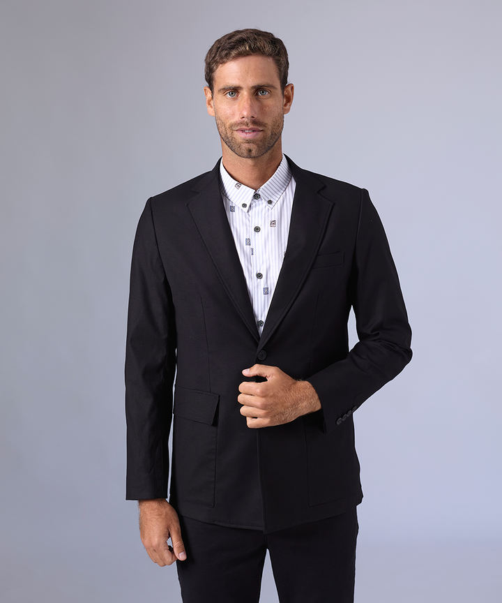 BLAZER CUELLO SOLAPA CON BOLSILLOS NEGRO OI24