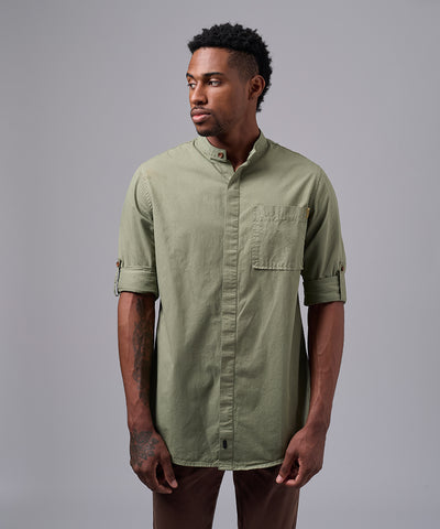CAMISA MANGA LARGA DRILL CUELLO NERU C.BOTON CLASSIC FIT VERDE OI25