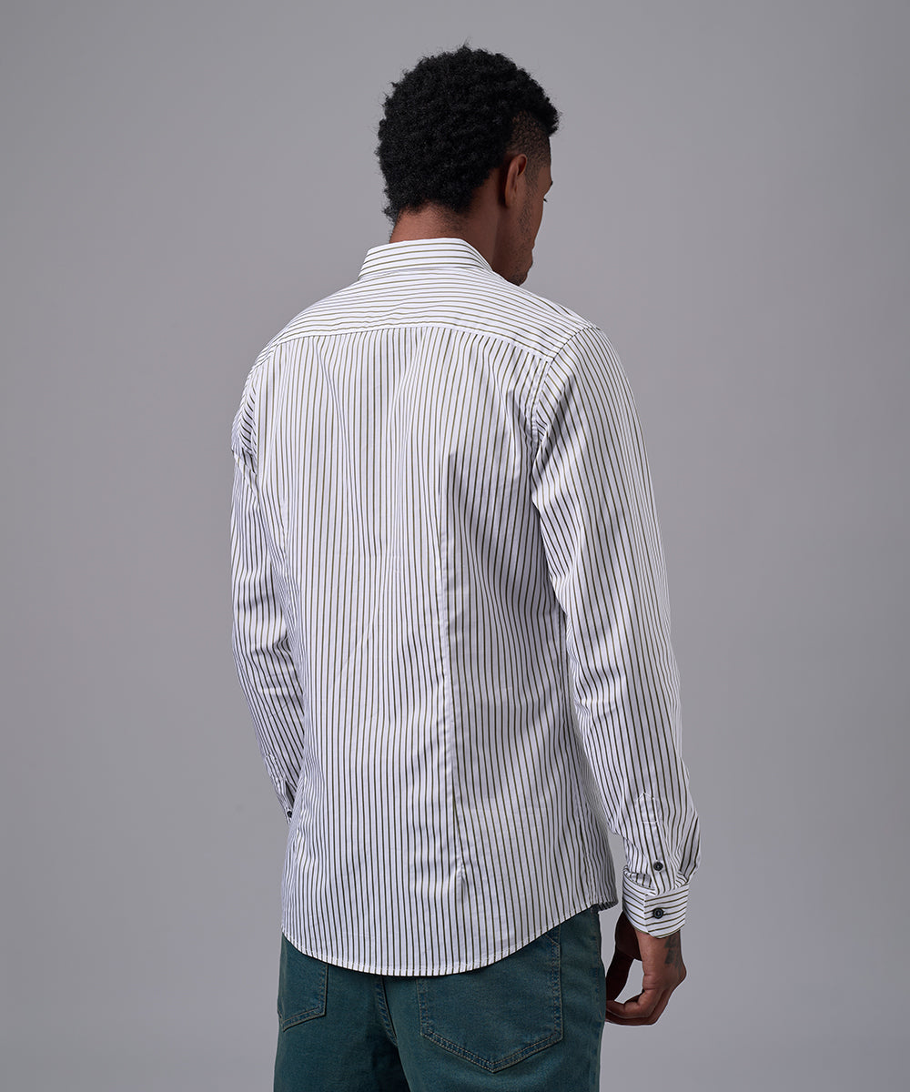 CAMISA MANGA LARGA CUELLO SPREAD SLIM FIT VERDE RAYAS OI25