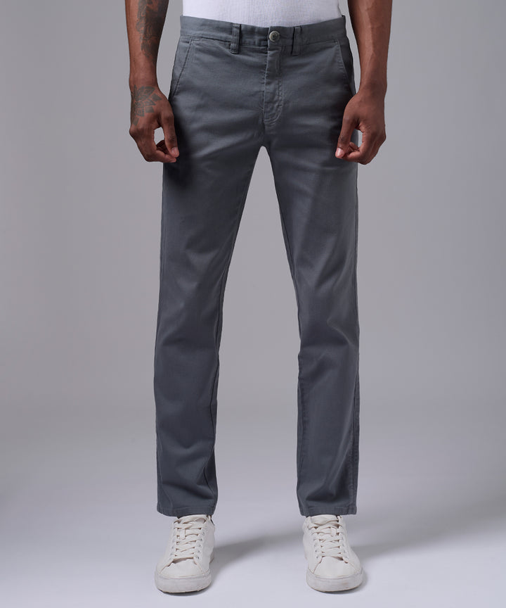 PANTALON DRILL FLAT FRONT SLIM FIT PLOMO OI25