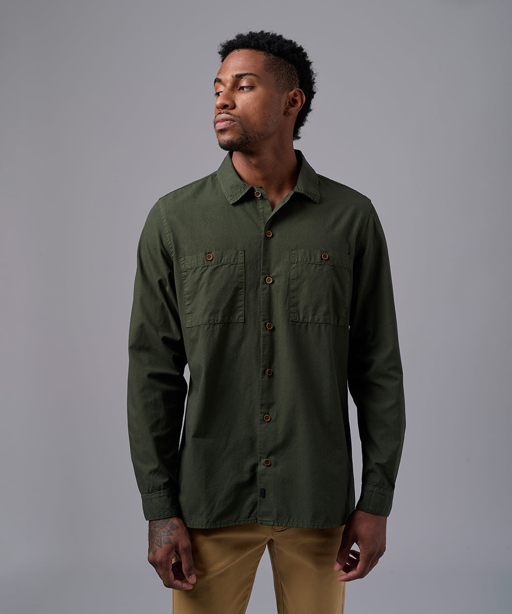 CAMISA MANGA LARGA TAFETA DOBLE BOLSILLO CLASSIC FIT VERDE OI25