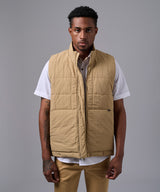 CHALECO IMPERMEABLE CUELLO REGULAR CAMELLO OI25