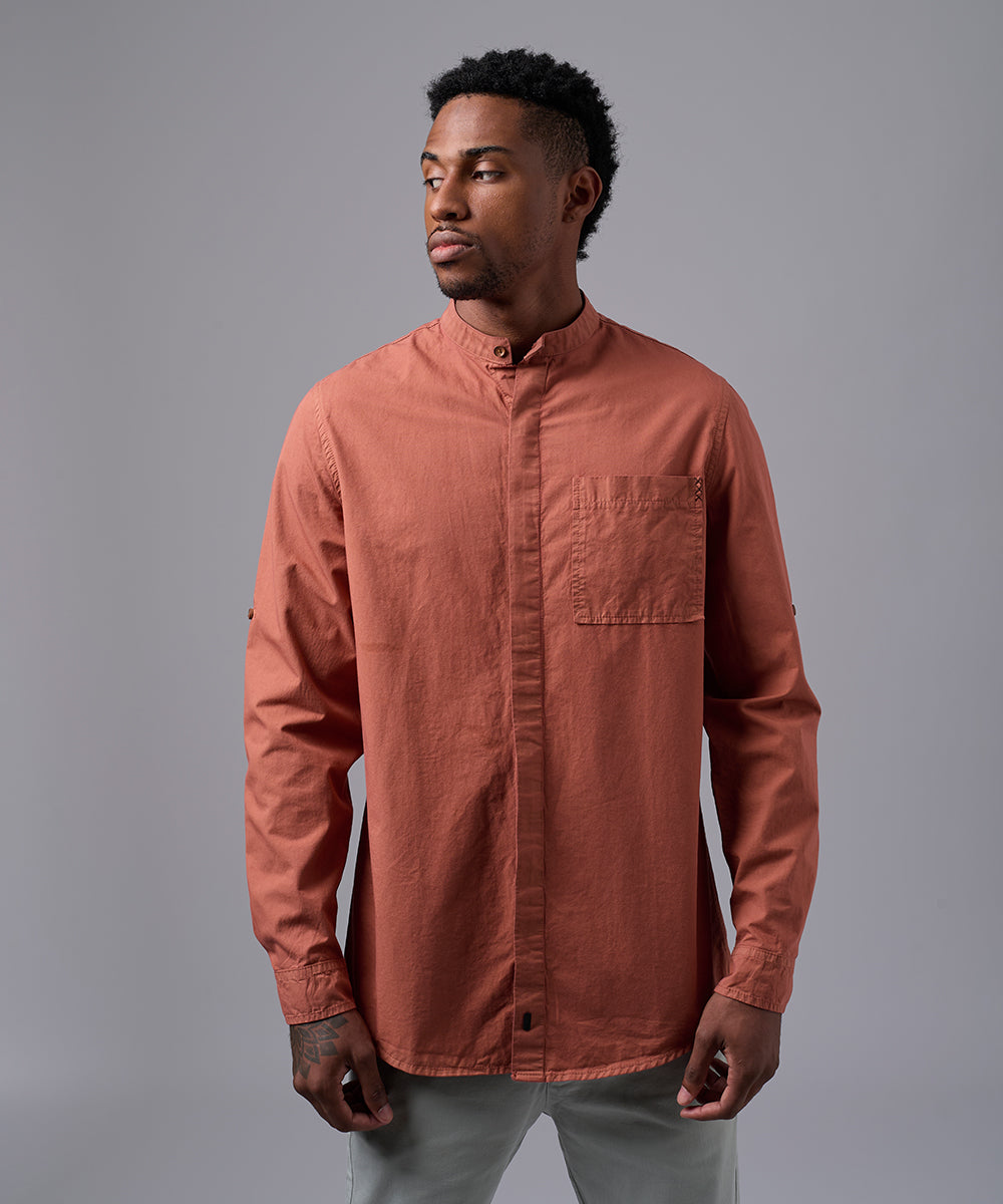 CAMISA MANGA LARGA DRILL CUELLO NERU C.BOTON CLASSIC FIT TERRACOTA OI25