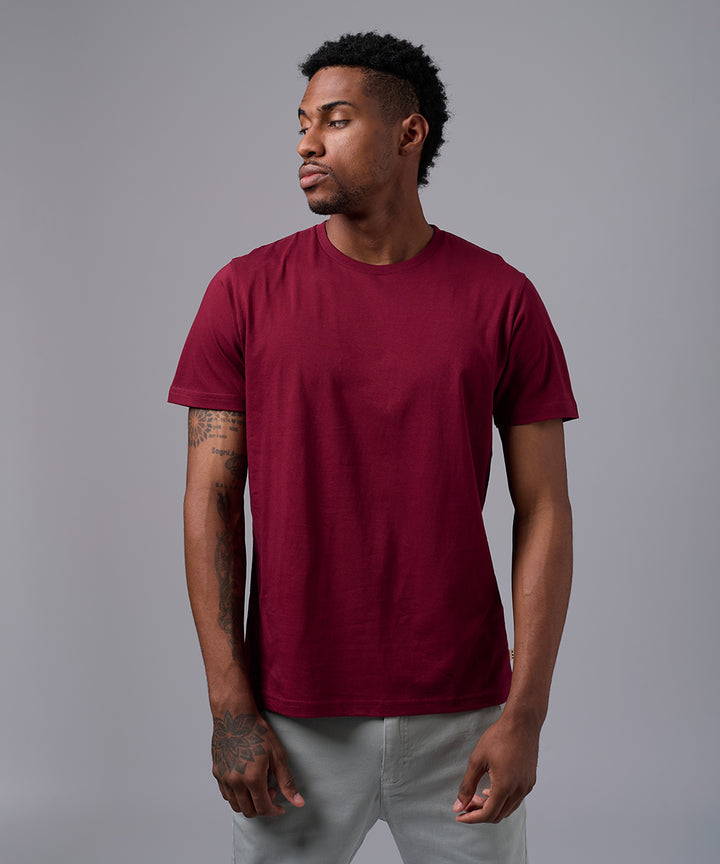 POLO MANGA CORTA BASICO CUELLO REDONDO GUINDA OI25
