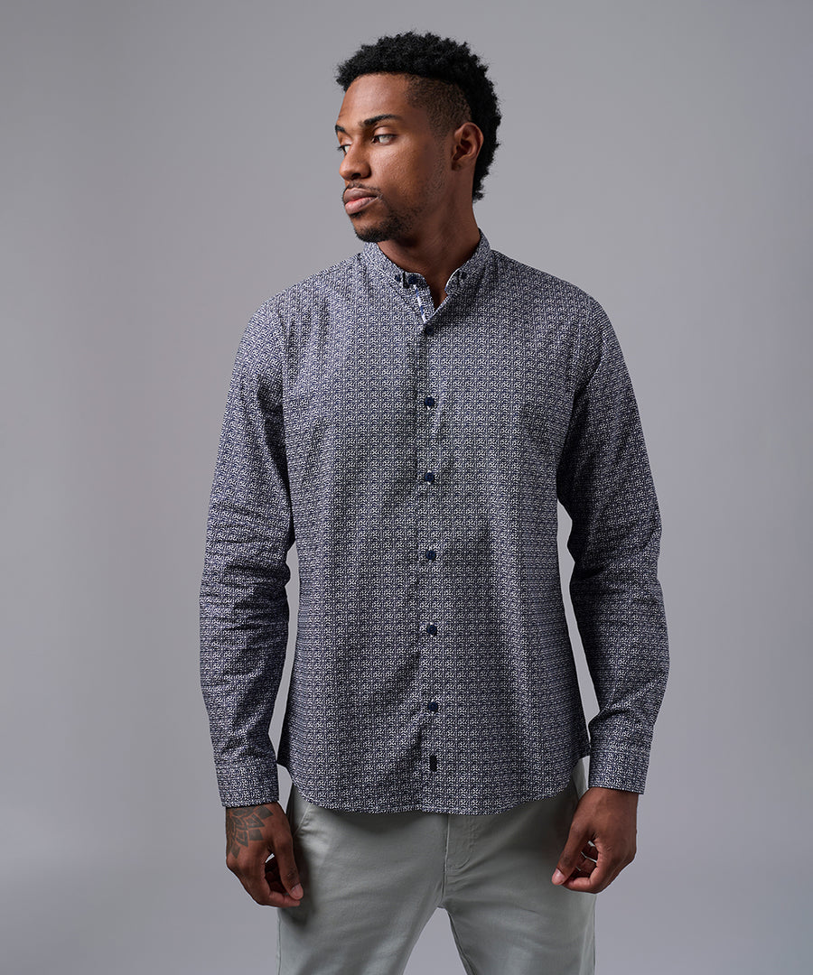 CAMISA MANGA LARGA CUELLO MICRO BUTTON DOWN CLASSIC FIT AZUL ESTAMPADO OI25