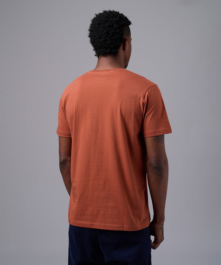 POLO MANGA CORTA BASICO CUELLO REDONDO TERRACOTA OI25