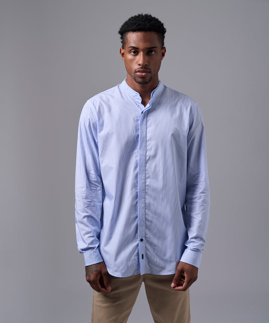 CAMISA MANGA LARGA CUELLO NERU DESMONTABLE SLIM FIT CELESTE C/RAYAS OI25
