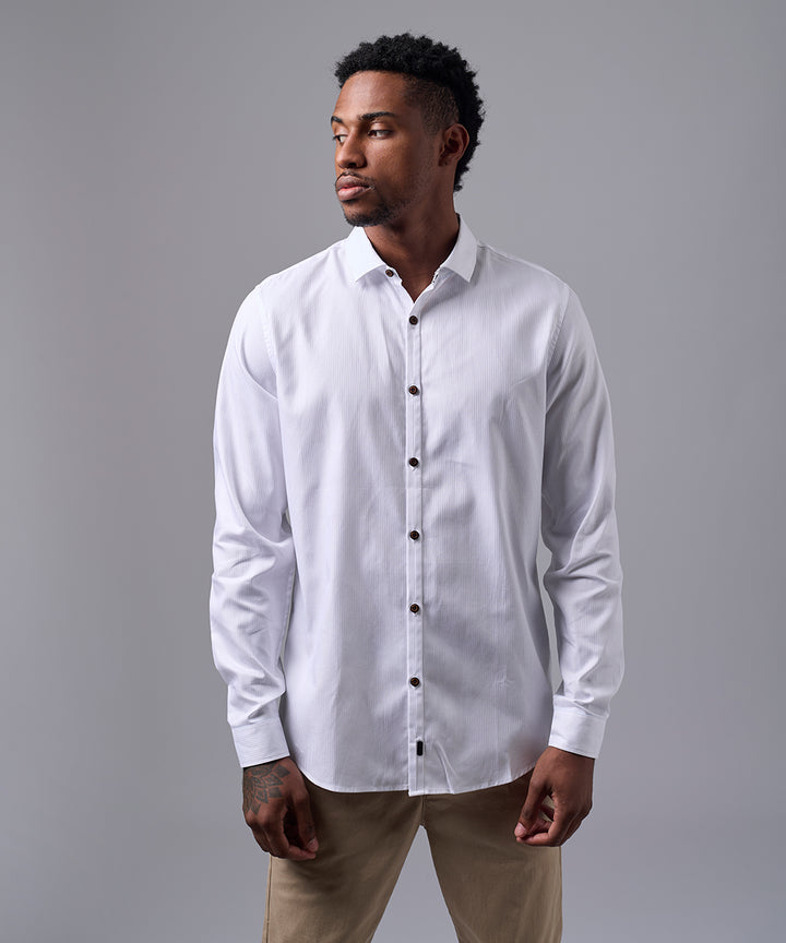 CAMISA MANGA LARGA PECHERA OJAL SLIM FIT BLANCO OI25