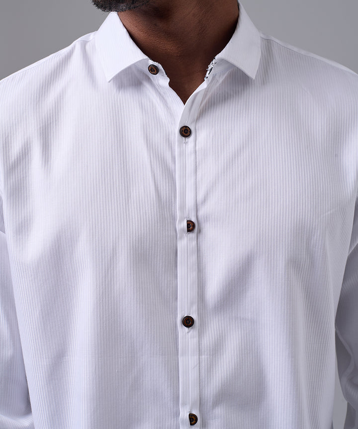 CAMISA MANGA LARGA PECHERA OJAL SLIM FIT BLANCO OI25