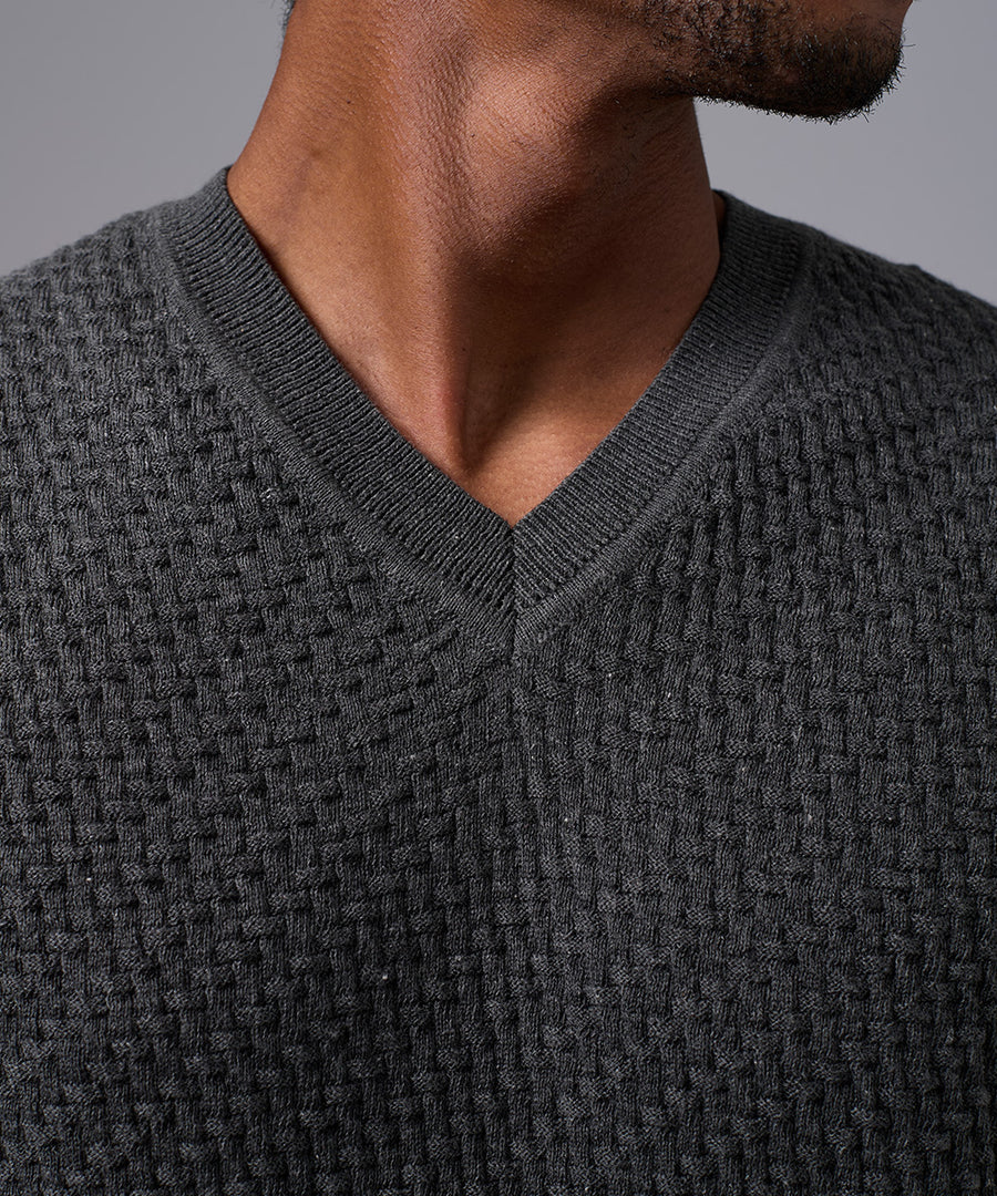 CHALECO PET CUELLO V CHARCOAL OI25