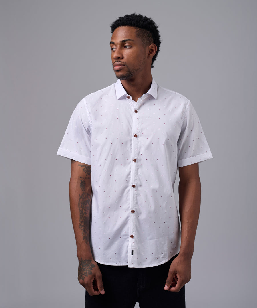 CAMISA MANGA CORTA PECHERA OJAL CLASSIC FIT BLANCO ESTAMPADO OI25