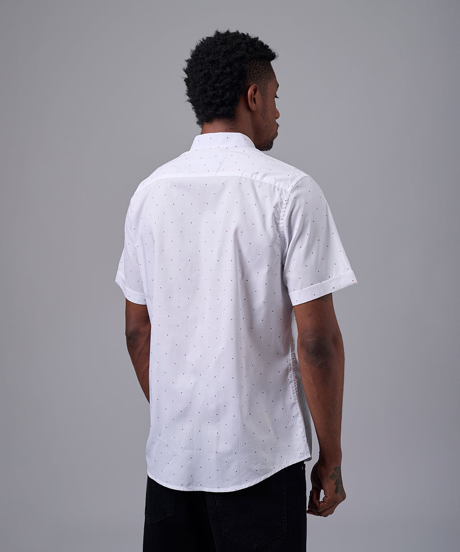 CAMISA MANGA CORTA PECHERA OJAL CLASSIC FIT BLANCO ESTAMPADO OI25