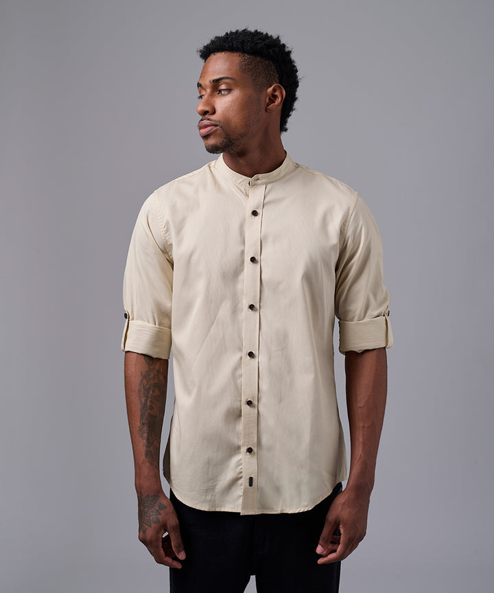 CAMISA MANGA LARGA CASUAL CUELLO NERU CLASSIC FIT BEIGE OI25