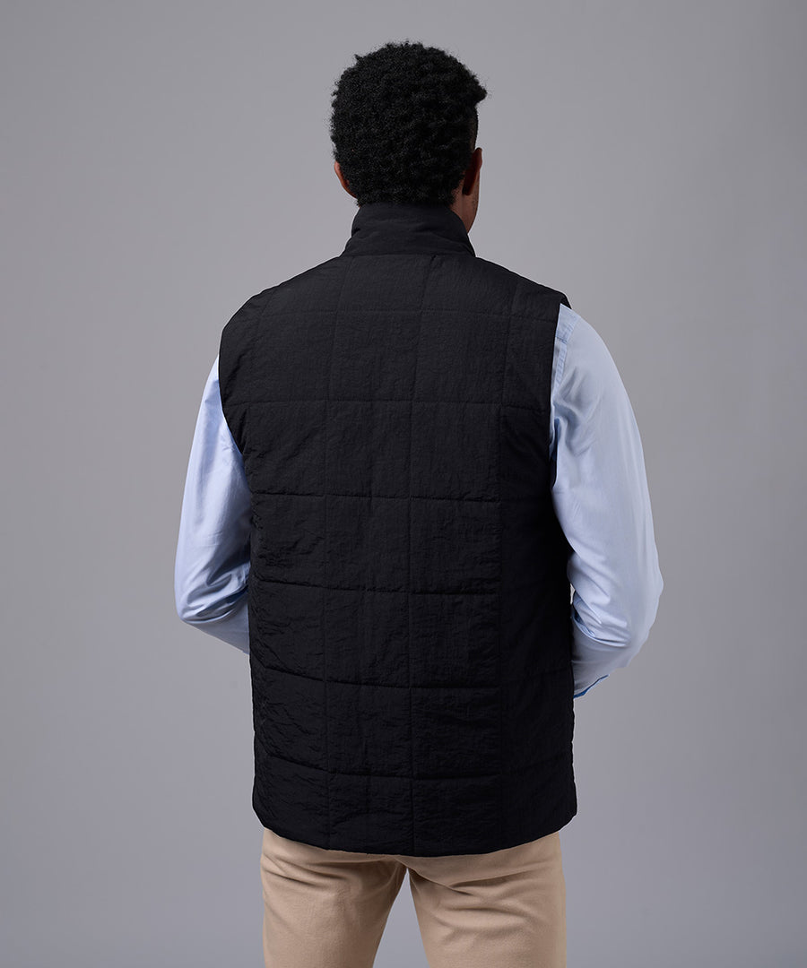 CHALECO IMPERMEABLE CUELLO REGULAR NEGRO OI25