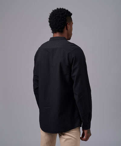 CAMISA MANGA LARGA SEERSUCKER TWISTED COLLAR CLASSIC FIT NEGRO OI25