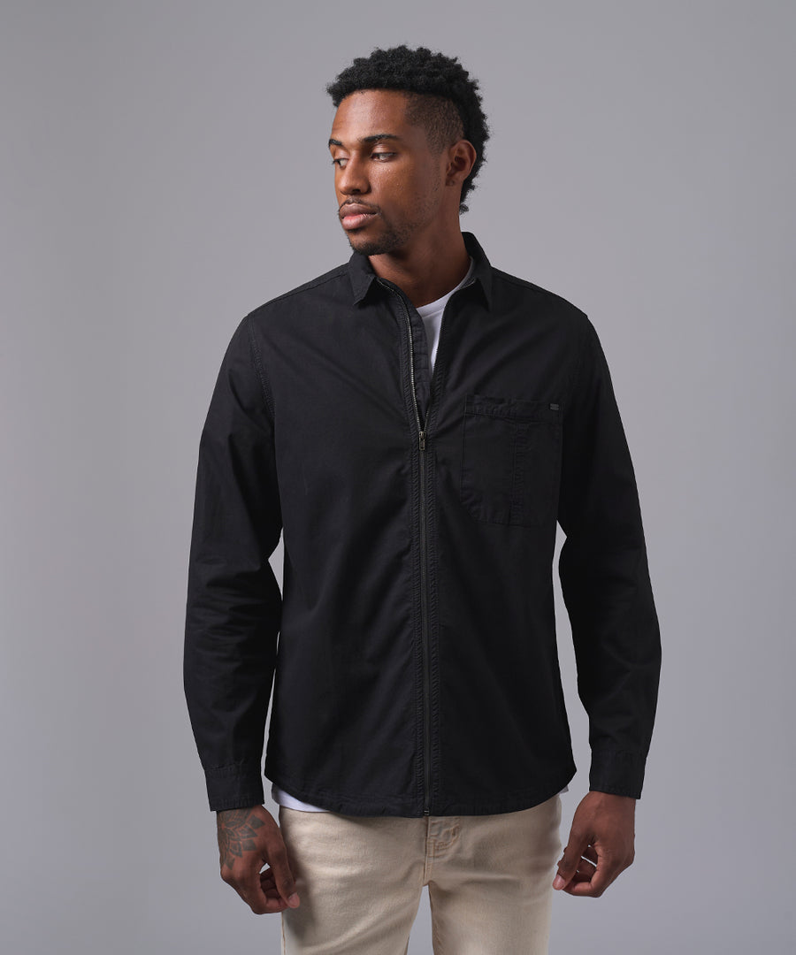 CAMISA MANGA LARGA CASUAL DRILL CON CIERRE CLASSIC FIT NEGRO OI25