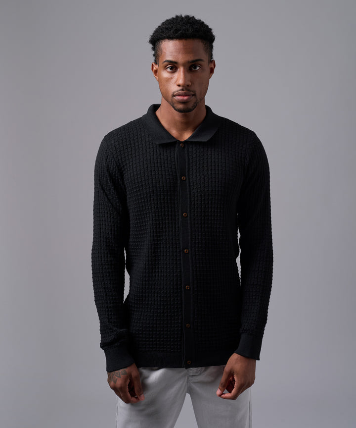 POLO MANGA LARGA PET CUELLO REGULAR CON BOTONES NEGRO OI25