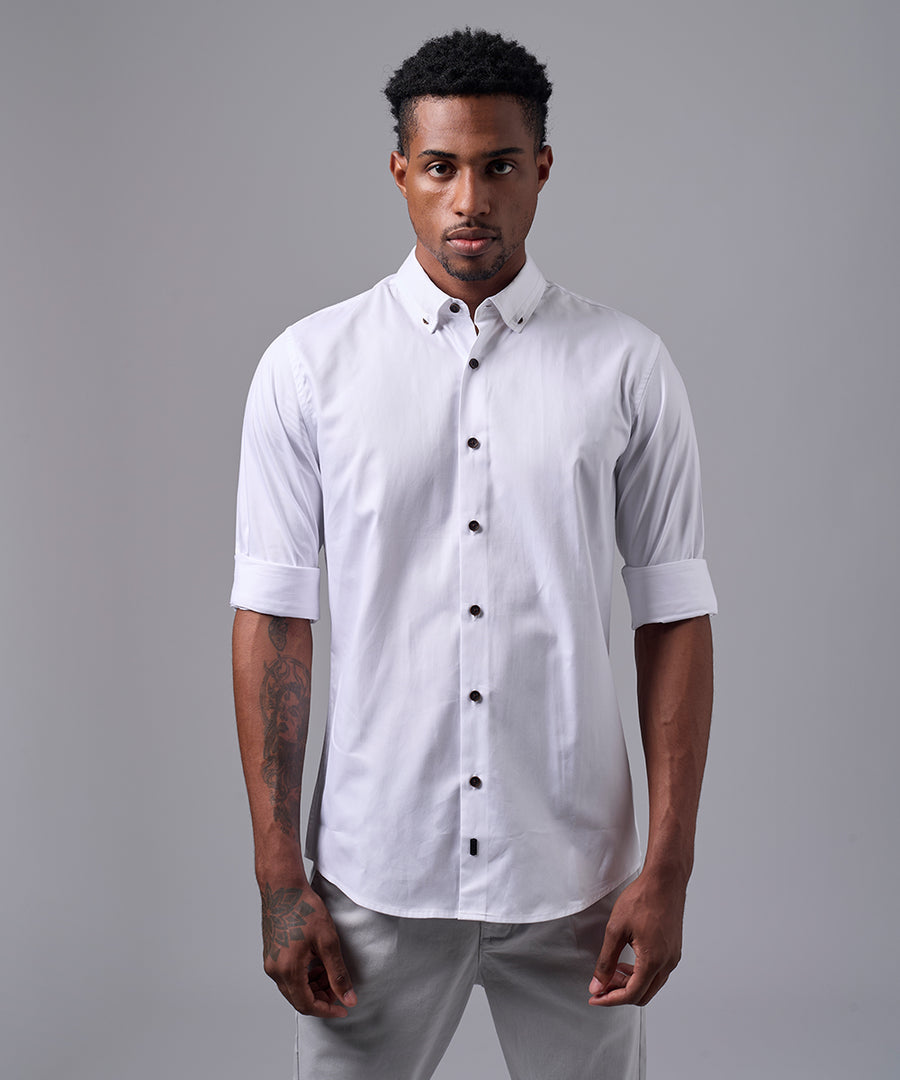 CAMISA MANGA LARGA CUELLO SOLAPA SLIM FIT BLANCO OI25