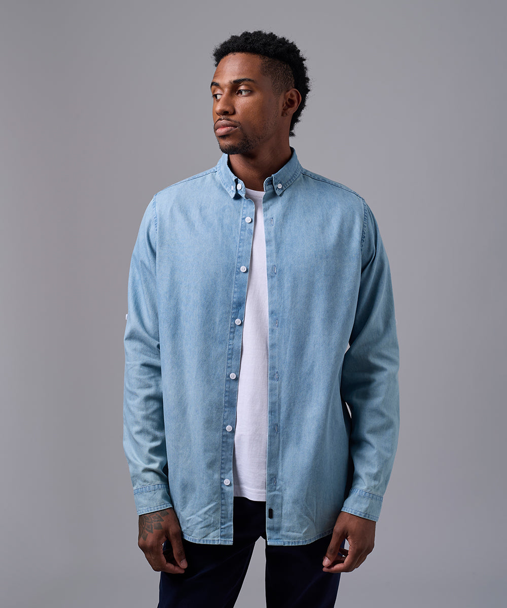 CAMISA MANGA LARGA DENIM CUELLO BUTTON DOWN CLASSIC FIT CELESTE OI25