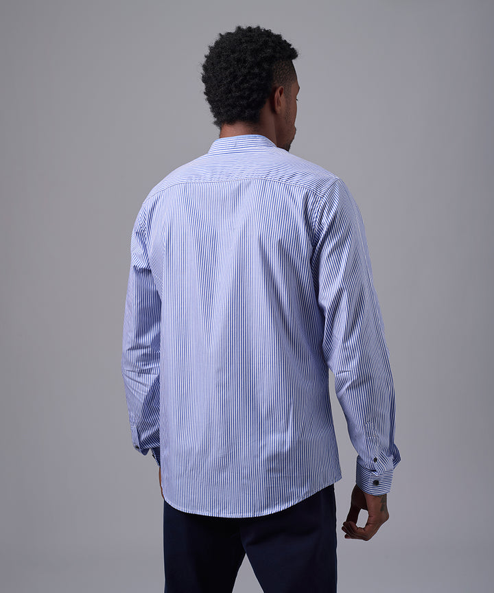 CAMISA MANGA LARGA CUELLO NERU DESMONTABLE CLASSIC FIT AZUL A RAYAS OI25
