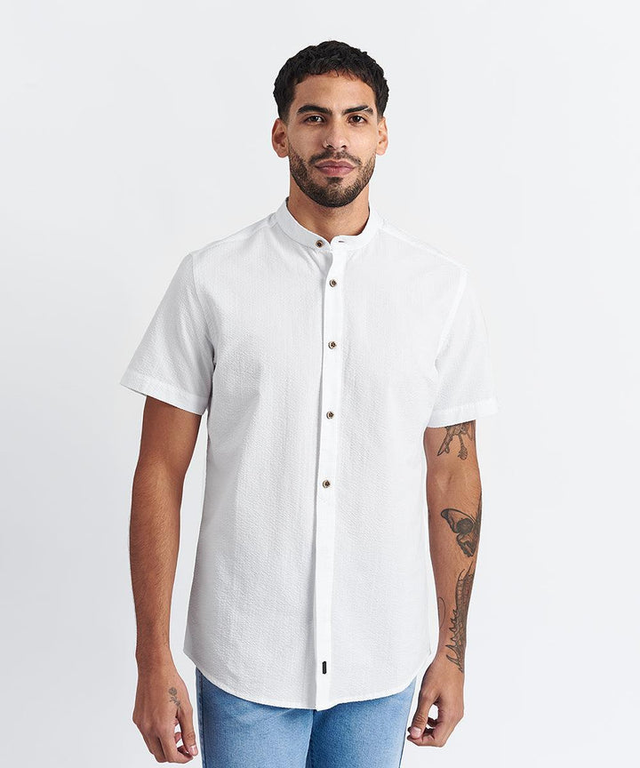 CAMISA MANGA CORTA-SLIM FIT-CORTES MEDIA PECHERA OCULTA PV24 BLANCO - MBO